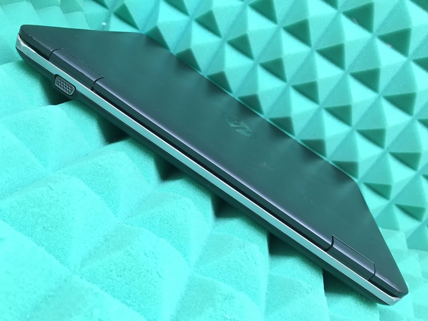 Ноутбук Б-клас HP ProBook 640 G2 / 14" (1920x1080) TN / Intel Core i5-6200U (2 (4) ядра по 2.3 - 2.8 GHz) / 8 GB DDR4 / 180 GB SSD / Intel HD Graphics 520 / WebCam / Fingerprint / BD-ROM / DisplayPort - Зображення 9