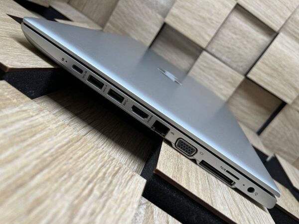 Ноутбук Б-клас HP Probook 640 G4 / 14" (1366x768) TN / Intel Core i5-7300U (2 (4) ядра по 2.6 - 3.5 GHz) / 8 GB DDR4 / 256 GB SSD / Intel HD Graphics 620 / WebCam / Fingerprint / HDMI - Зображення 6
