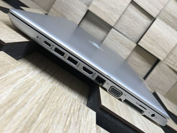 Ноутбук Б-клас HP Probook 640 G4 / 14" (1366x768) TN / Intel Core i5-8350U (4 (8) ядра по 1.7 - 3.6 GHz) / 8 GB DDR4 / 256 GB SSD M.2 / Intel UHD Graphics 620 / WebCam / Fingerprint / USB 3.1 / HDMI - Зображення 6