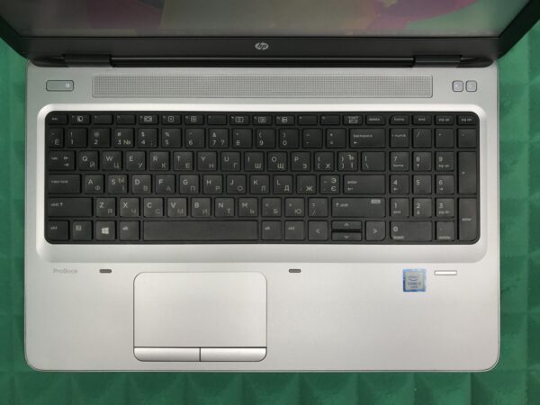 Ноутбук Б-клас HP ProBook 650 G2 / 15.6" (1366x768) TN / Intel Core i5-6200U (2 (4) ядра по 2.3 - 2.8 GHz) / 8 GB DDR4 / 250 GB SSD / Intel HD Graphics 520 / WebCam / DisplayPort - Зображення 4