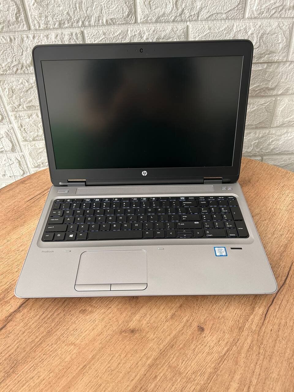 Ноутбук Б-клас HP ProBook 650 G2 / 15.6" (1920x1080) TN / Intel Core i5-6300U (2 (4) ядра по 2.4 - 3.0 GHz) / 8 GB DDR4 / 256 GB SSD / Intel HD Graphics 520 / WebCam / DisplayPort - Зображення 6