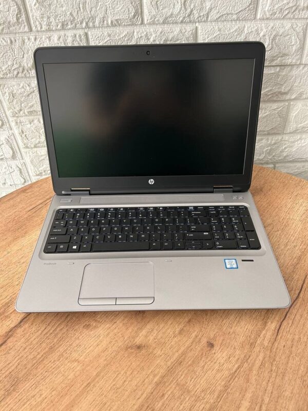Ноутбук Б-клас HP ProBook 650 G2 / 15.6" (1920x1080) IPS / Intel Core i5-6300U (2 (4) ядра по 2.4 - 3.0 GHz) / 8 GB DDR4 / 256 GB SSD / Intel HD Graphics 520 / WebCam / VGA - Зображення 6