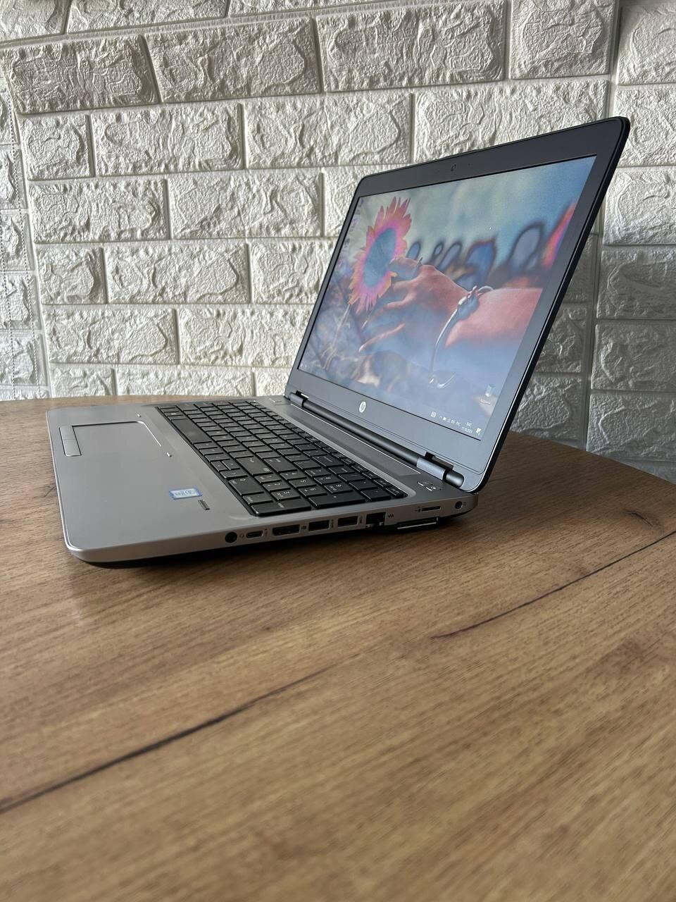 Ноутбук Б-клас HP ProBook 650 G2 / 15.6" (1920x1080) TN / Intel Core i7-6600U (2 (4) ядра по 2.6 - 3.4 GHz) / 8 GB DDR4 / 256 GB SSD M.2 / Intel HD Graphics 520 / WebCam / VGA - Зображення 5