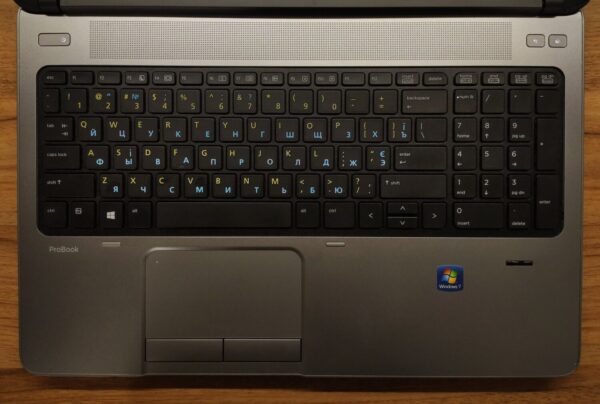 Ноутбук Б-клас HP ProBook 655 G1 / 15.6" (1366x768) TN / AMD A6-5350M (2 ядра по 2.9 - 3.5 GHz) / 8 GB DDR3 / 240 GB SSD / AMD Radeon HD 8450G / WebCam / Windows 10 RPO Lic - Зображення 5