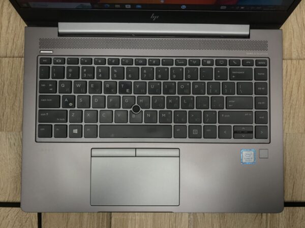 Ноутбук Б-клас HP Zbook 840 14u G5 / 14" (1920x1080) IPS / Intel Core i5-7200U (2 (4) ядра по 2.5 - 3.1 GHz) / 16 GB DDR4 / 256 GB SSD M.2 / AMD Radeon Pro WX 3100, 2 GB GDDR5, 64-bit / HDMI - Зображення 4