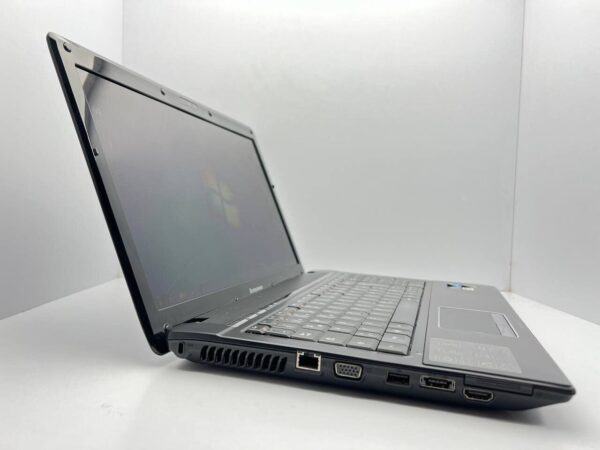 Ноутбук Б-клас Lenovo G560 / 15.6" (1366x768) TN / Intel Core i5-480M (2 (4) ядра по 2.66 - 2.93 GHz) / 4 GB DDR3 / 640 GB HDD / nVidia GeForce 310M, 1 GB GDDR3, 64-bit - Зображення 4