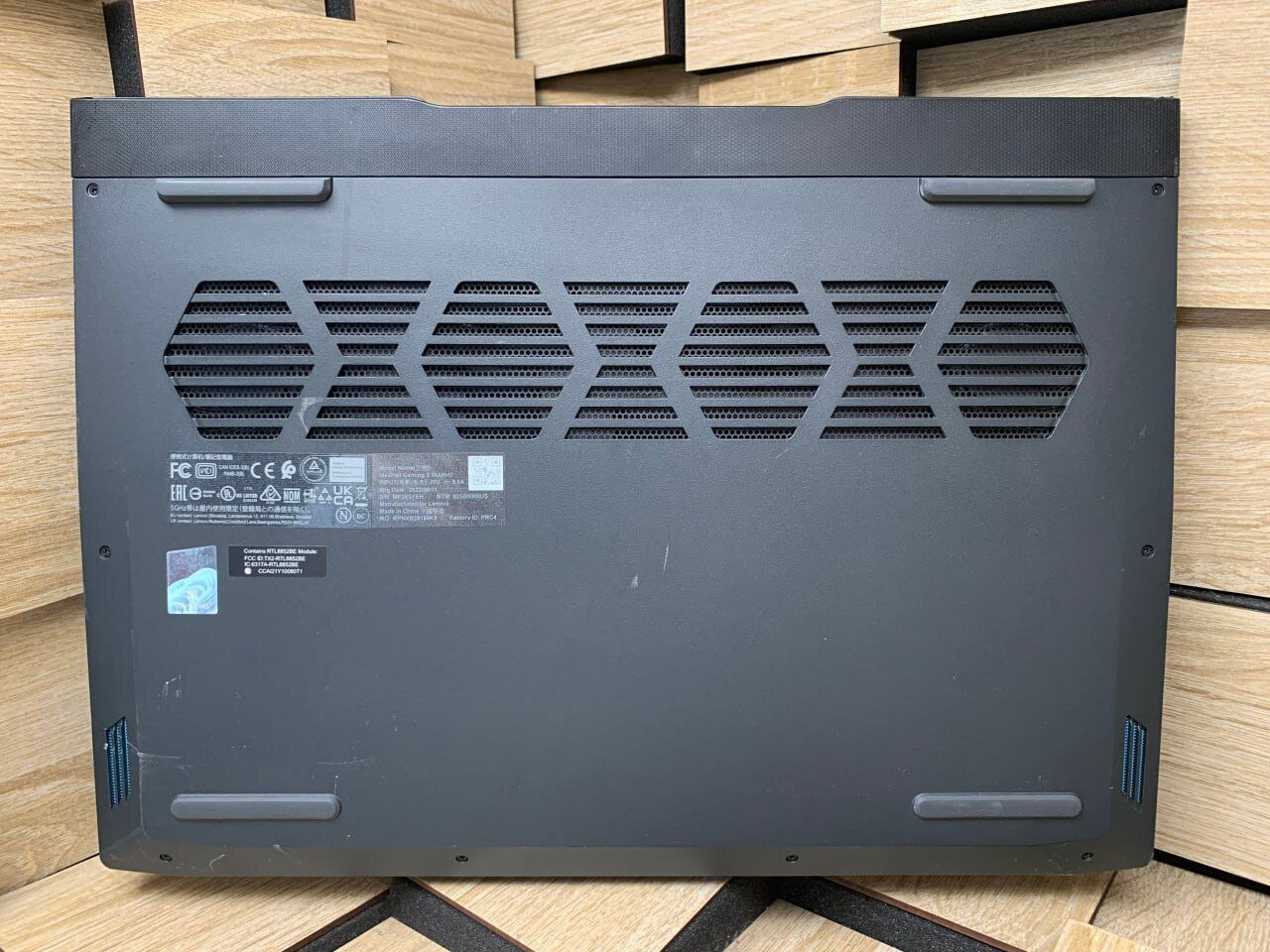 Ноутбук Б-клас Lenovo IdeaPad 3 15ARH7 / 15.6" (1920x1080) IPS / AMD Ryzen 7 6800H (8 (16) ядер по 3.2 - 4.7 GHz) / 16 GB DDR4 / 512 GB SSD M.2 / nVidia GeForce RTX 3050, 4 GB GDDR6, 128-bit / WebCam - Зображення 9