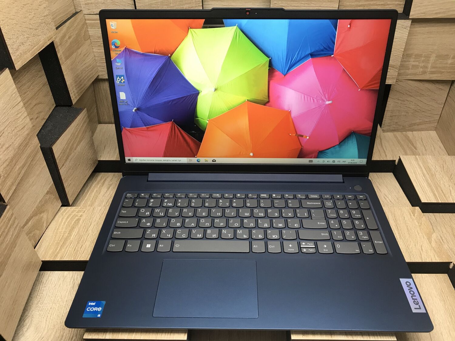 Ноутбук Б-клас Lenovo IdeaPad Slim 3 15IRU8 / 15.6" (1920x1080) IPS Touch / Intel Core i5-1335U (10 (12) ядра по 3.4 - 4.6 GHz) / 8 GB DDR4 / 256 GB SSD M.2 / Intel Iris Xe Graphics / WebCam - Зображення 2