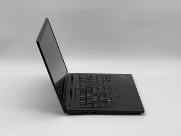 Ноутбук Б-клас Lenovo ThinkPad E14 Gen 2 / 14" (1920x1080) IPS / Intel Core i5-1135G7 (4 (8) ядра по 2.4 - 4.2 GHz) / 16 GB DDR4 / 250 GB SSD / Intel Iris Xe Graphics / WebCam - Зображення 4
