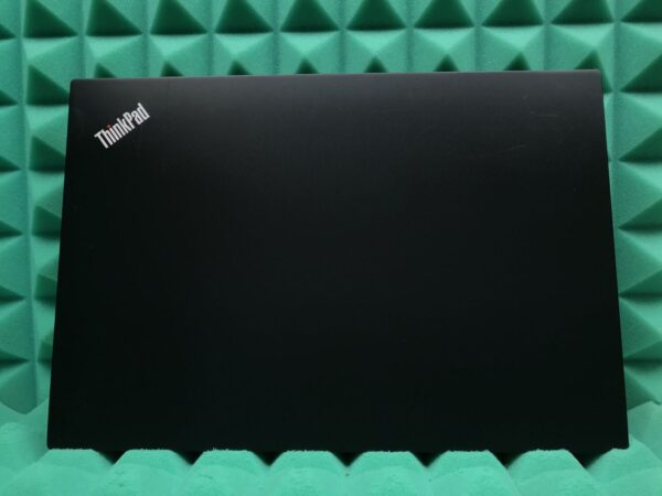 Ноутбук Б-клас Lenovo ThinkPad E590 / 15.6" (1366x768) TN / Intel Core i3-8145U (2 (4) ядра по 2.1 - 3.9 GHz) / 8 GB DDR4 / 256 GB SSD / Intel UHD Graphics 620 / WebCam / USB 3.1 / HDMI - Зображення 8