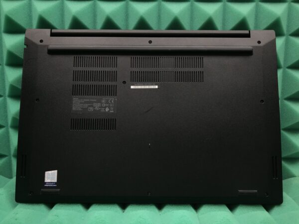 Ноутбук Б-клас Lenovo ThinkPad E590 / 15.6" (1366x768) TN / Intel Core i3-8145U (2 (4) ядра по 2.1 - 3.9 GHz) / 8 GB DDR4 / 256 GB SSD / Intel UHD Graphics 620 / WebCam / USB 3.1 / HDMI - Зображення 9