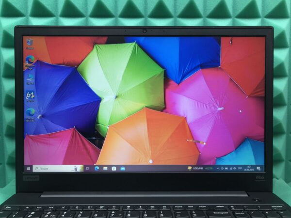 Ноутбук Б-клас Lenovo ThinkPad E590 / 15.6" (1366x768) TN / Intel Core i3-8145U (2 (4) ядра по 2.1 - 3.9 GHz) / 8 GB DDR4 / 256 GB SSD / Intel UHD Graphics 620 / WebCam / USB 3.1 / HDMI - Зображення 3