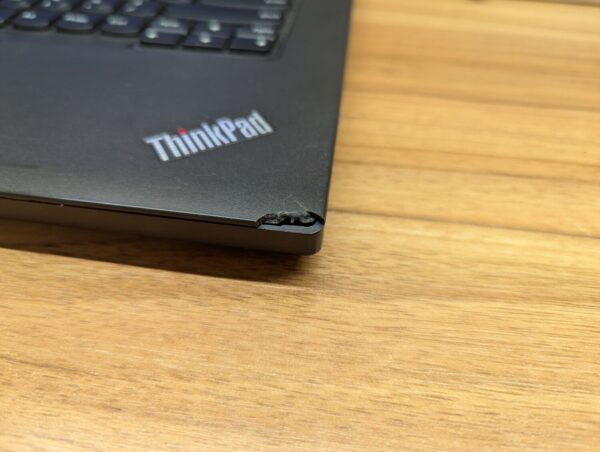 Ноутбук Б-клас Lenovo ThinkPad L460 / 14" (1366x768) TN / Intel Core i5-6200U (2 (4) ядра по 2.3 - 2.8 GHz) / 8 GB DDR3 / 240 GB SSD / Intel HD Graphics 520 / WebCam / Windows 10 - Зображення 4