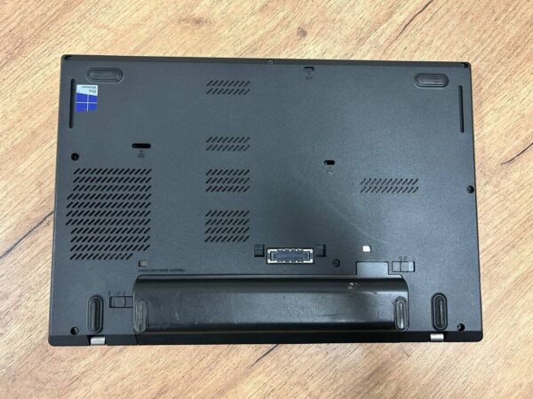 Ноутбук Б-клас Lenovo ThinkPad L470 / 14" (1366x768) TN / Intel Celeron 3955U (2 ядра по 2.0 GHz) / 8 GB DDR3 / 256 GB SSD / Intel HD Graphics 510 / WebCam / HDMI - Зображення 7