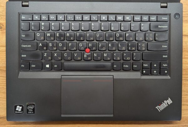 Ноутбук Б-клас Lenovo ThinkPad T440 / 14" (1600x900) TN / Intel Core i5-4300U (2 (4) ядра по 1.9 - 2.9 GHz) / 8 GB DDR3 / 240 GB SSD / Intel HD Graphics 4400 / WebCam / Windows 10 - Зображення 3