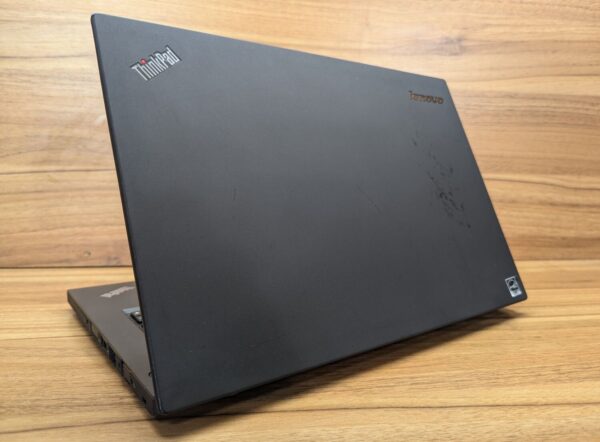 Ноутбук Б-клас Lenovo ThinkPad T440 / 14" (1600x900) TN / Intel Core i5-4300U (2 (4) ядра по 1.9 - 2.9 GHz) / 8 GB DDR3 / 240 GB SSD / Intel HD Graphics 4400 / WebCam / Windows 10 - Зображення 6