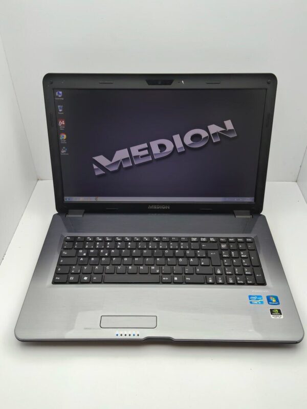 Ноутбук Б-клас Medion Akoya P7624 / 17.3" (1600х900) TN / Intel Core i3-2350M (2 (4) ядра по 2.3 GHz) / 6 GB DDR3 / 500 GB HDD / nVidia GeForce GT 630M, 1 GB DDR3, 128-bit / WebCam - Зображення 7