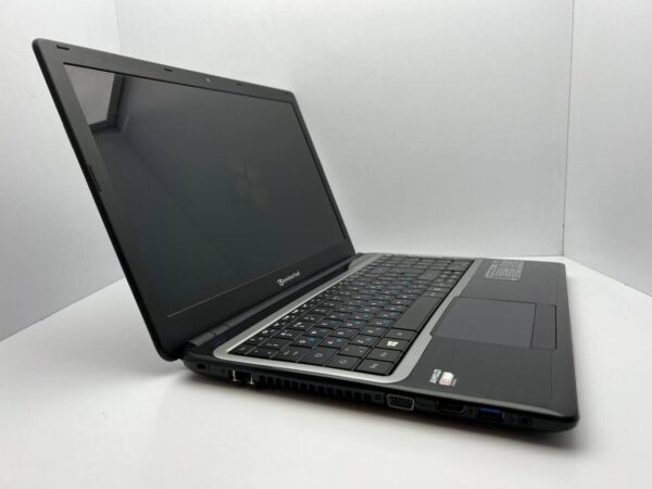 Ноутбук Б-клас Packard Bell EasyNote TE69KB / 15.6" (1366x768) TN / AMD E1-2500 (2 ядра по 1.4 GHz) / 4 GB DDR3 / 500 GB HDD / Intel HD Graphics / WebCam - Зображення 3