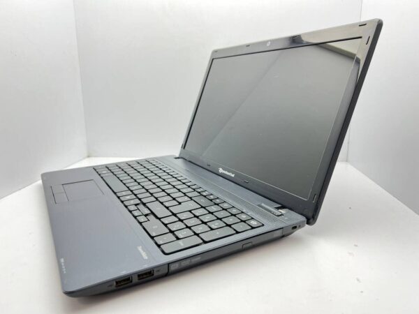 Ноутбук Б-клас Packard Bell EasyNote TM85 / 15.6" (1366x768) TN / Intel Core i3-330M (2 (4) ядра по 2.13 GHz) / 4 GB DDR3 / 500 GB HDD / Intel HD Graphics / WebCam / АКБ відсутня - Зображення 3