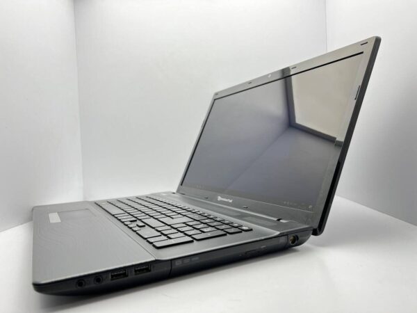 Ноутбук Б-клас Packard Bell LK11BZ / 17.3" (1600x900) TN / AMD E-300 (2 ядра по 1.3 GHz) / 4 GB DDR3 / 240 GB SSD / AMD Radeon HD 6310 Graphics / WebCam - Зображення 4