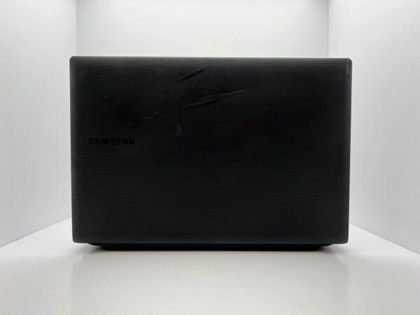 Ноутбук Б-клас Samsung RV515 / 15.6" (1366x768) TN / Intel Core i3-370M (2 (4) ядра по 2.4 GHz) / 4 GB DDR3 / 500 GB HDD / nVidia GeForce 315M, 512 MB GDDR3, 64-bit / WebCam - Зображення 5