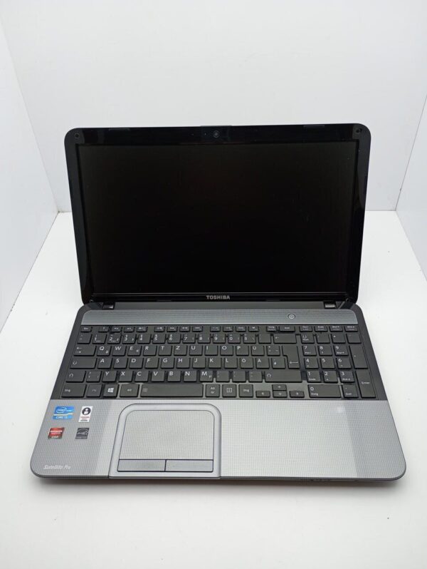 Ноутбук Б-класс Toshiba L850 / 15.6" (1366x768) TN / Intel Core i5-3210M (2 (4) ядра по 2.5 - 3.1 GHz) / 6 GB DDR3 / 1000 GB HDD / AMD Radeon HD 7600M, 1 GB GDDR3, 64-bit / WebCam - Зображення 2