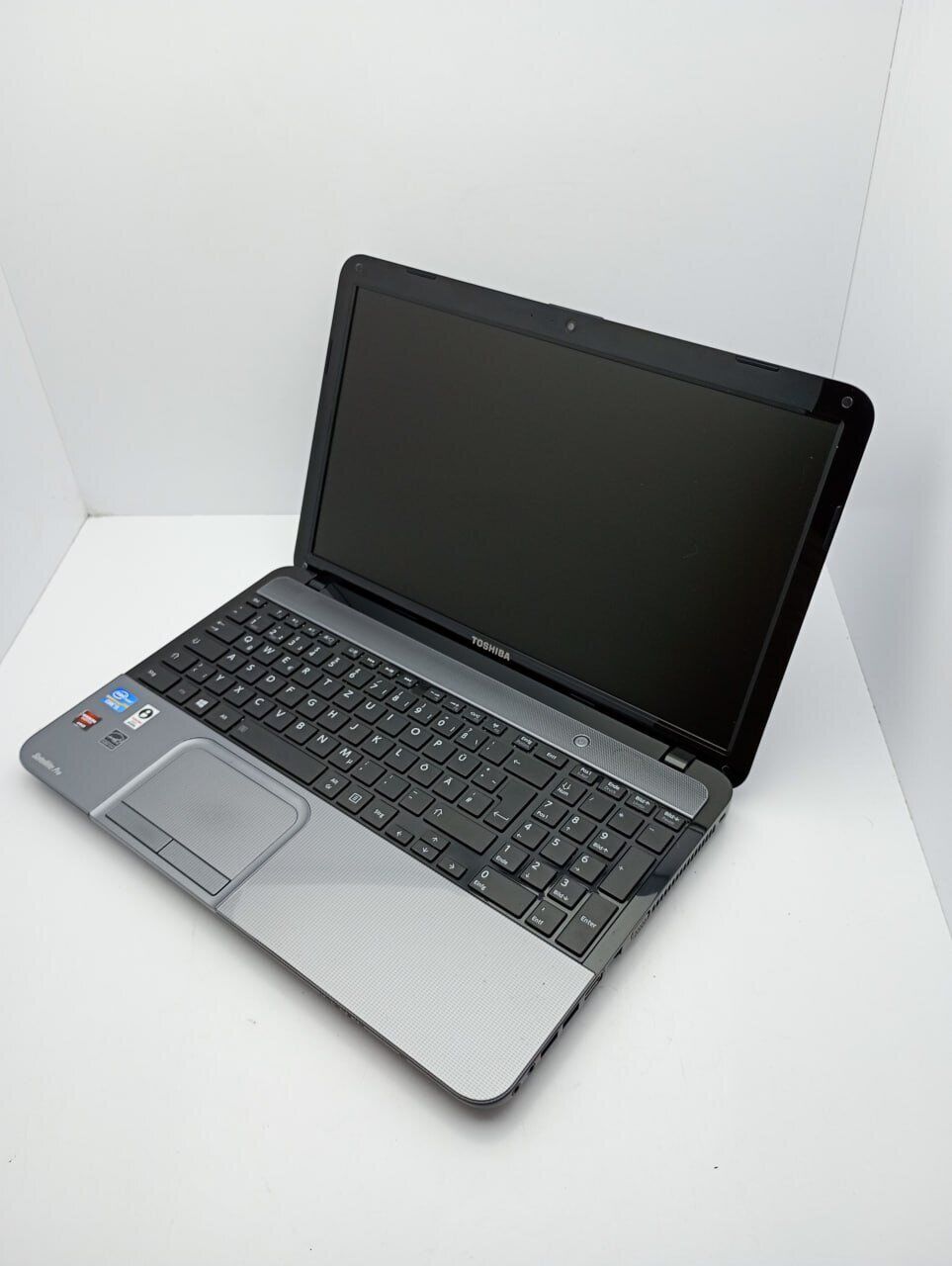 Ноутбук Б-класс Toshiba L850 / 15.6" (1366x768) TN / Intel Core i5-3210M (2 (4) ядра по 2.5 - 3.1 GHz) / 6 GB DDR3 / 1000 GB HDD / AMD Radeon HD 7600M, 1 GB GDDR3, 64-bit / WebCam - Зображення 4