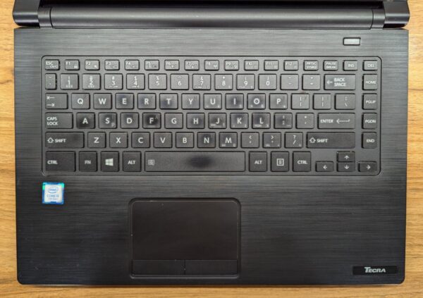 Ноутбук Б-клас Toshiba Tecra C40-D / 14" (1366x768) TN / Intel Core i5-7200U (2 (4) ядра по 2.5 - 3.1 GHz) / 8 GB DDR3 / 256 GB SSD / Intel HD Graphics 620 / HDMI / Windows 10 - Зображення 4