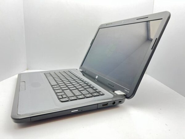 Ноутбук Б клас HP Pavilion G6 1232SR / 15.6" (1366x768) TN / AMD A6-3400M (4 ядра по 1.4 - 2.3 GHz) / 4 GB DDR3 / 320 GB HDD / AMD Radeon HD 6520G / WebCam - Зображення 4
