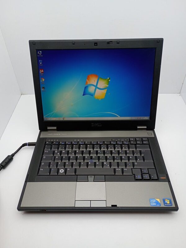 Ноутбук Dell E5410 / 14" (1280x800) TN / Intel Core i5-540M (2 (4) ядра по 2.53 - 3.07 GHz) / 4 GB DDR3 / 320 GB HDD / Intel HD Graphics / WebCam / Без АКБ - Зображення 2