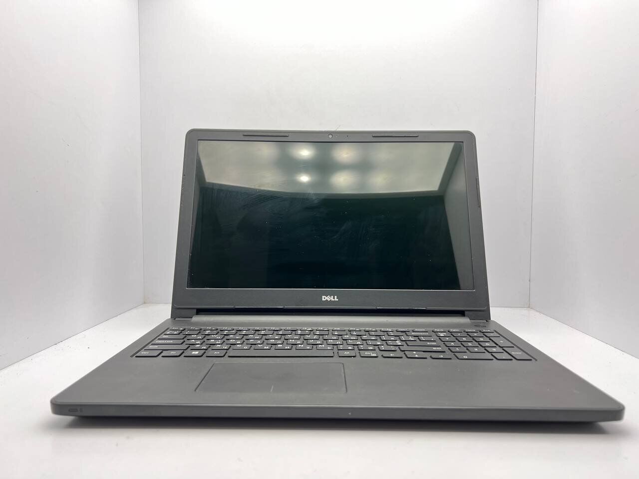 Ноутбук Dell Inspiron 15-3542 / 15.6" (1366x768) TN / Intel Pentium 3558U (2 ядра по 1.7 GHz) / 4 GB DDR3 / 500 GB HDD / Intel HD Graphics / WebCam / Батарея не тримає - Зображення 2