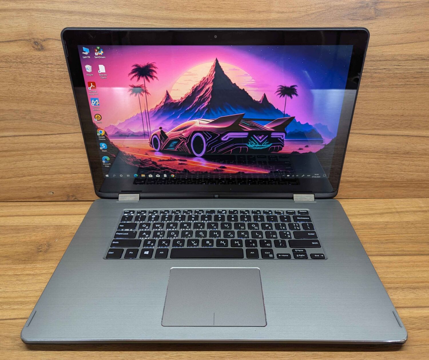 Ноутбук Б-клас Dell Inspiron 15-7568 / 15.6" (1920x1080) IPS / Intel Core i5-6200U (2 (4) ядра по 2.3 - 2.8 GHz) / 8 GB DDR3 / 240 GB SSD / Intel HD Graphics 520 / WebCam / Windows 10 - Зображення 2