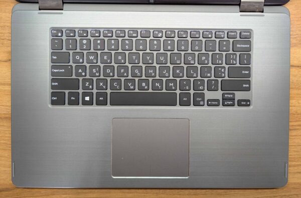 Ноутбук Б-клас Dell Inspiron 15-7568 / 15.6" (1920x1080) IPS / Intel Core i5-6200U (2 (4) ядра по 2.3 - 2.8 GHz) / 8 GB DDR3 / 240 GB SSD / Intel HD Graphics 520 / WebCam / Windows 10 - Зображення 3