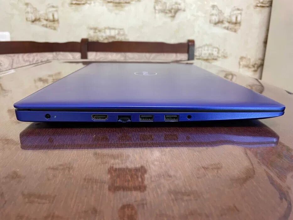 Ноутбук Dell Inspiron 3593 / 15.6" (1920x1080) TN Touch / Intel Core i7-1065G7 (4 (8) ядра по 1.3 - 3.9 GHz) / 8 GB DDR4 / 256 GB SSD / Intel Iris Plus Graphics / WebCam - Зображення 4