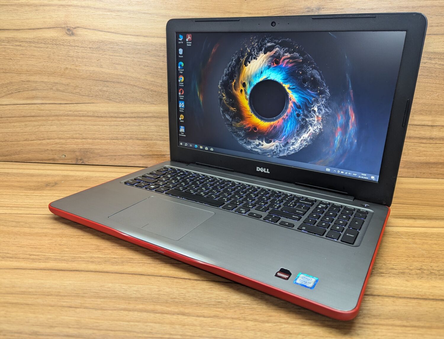 Ноутбук Dell Inspiron 5567 / 15.6" (1920x1080) IPS / Intel Core i7-7500U (2 (4) ядра по 2.7 - 3.5 GHz) / 16 GB DDR4 / 480 GB SSD / AMD Radeon R7 M445, 4 GB GDDR5, 64-bit / WebCam / Windows 10 - Зображення 5