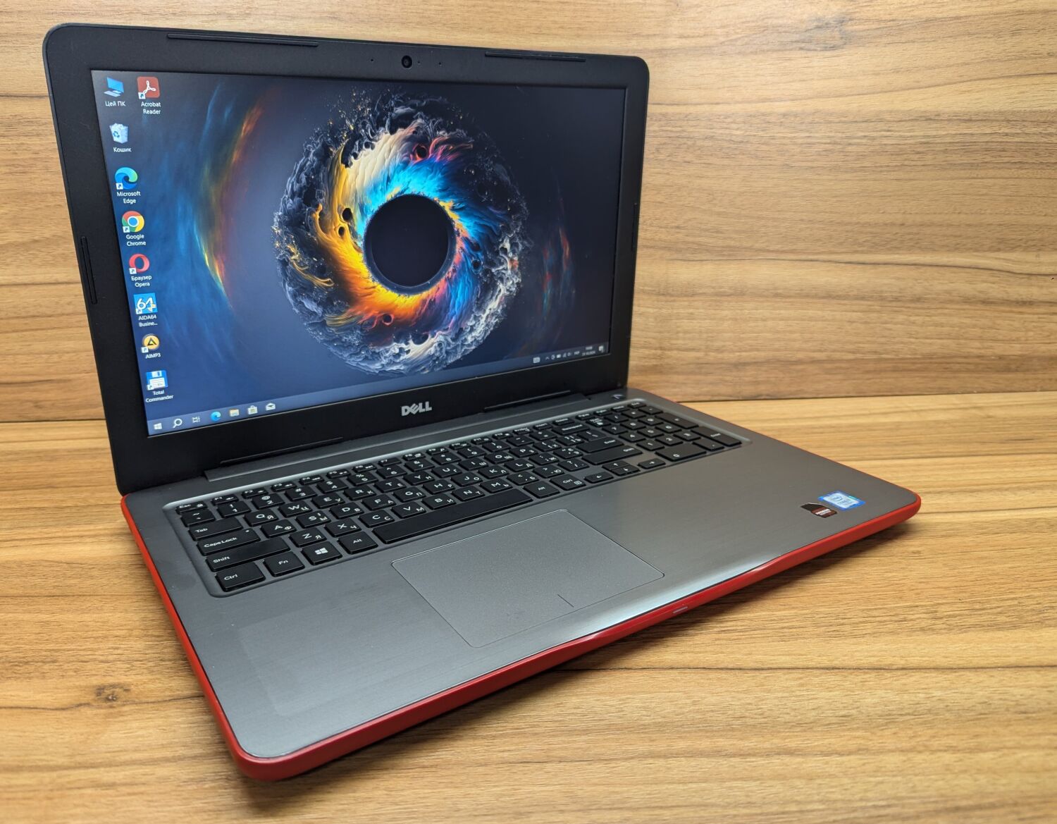 Ноутбук Dell Inspiron 5567 / 15.6" (1920x1080) IPS / Intel Core i7-7500U (2 (4) ядра по 2.7 - 3.5 GHz) / 16 GB DDR4 / 480 GB SSD / AMD Radeon R7 M445, 4 GB GDDR5, 64-bit / WebCam / Windows 10 - Зображення 4