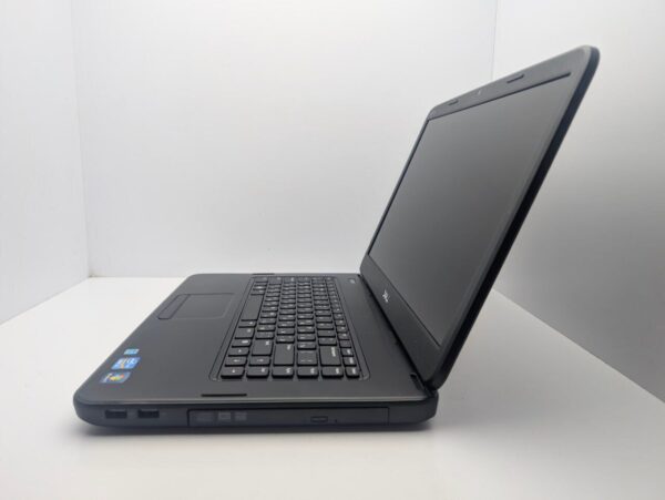 Ноутбук Dell Inspiron N5050 / 15.6" (1366x768) TN / Intel Core i3-2370M (2 (4) ядра по 2.4 GHz) / 6 GB DDR3 / 1000 GB HDD / Intel HD Graphics 3000 / WebCam / АКБ не тримає - Зображення 6