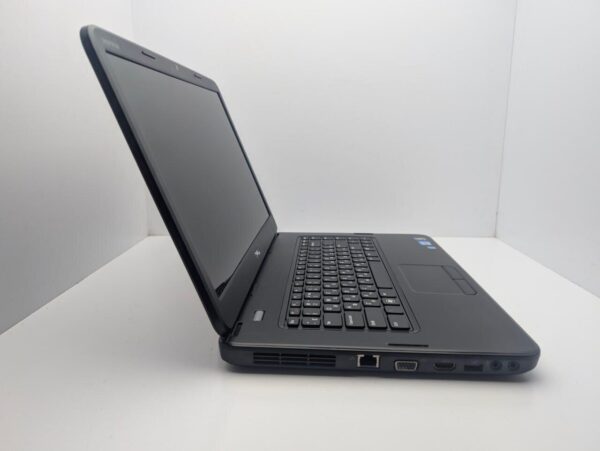 Ноутбук Dell Inspiron N5050 / 15.6" (1366x768) TN / Intel Core i3-2370M (2 (4) ядра по 2.4 GHz) / 6 GB DDR3 / 1000 GB HDD / Intel HD Graphics 3000 / WebCam / АКБ не тримає - Зображення 5
