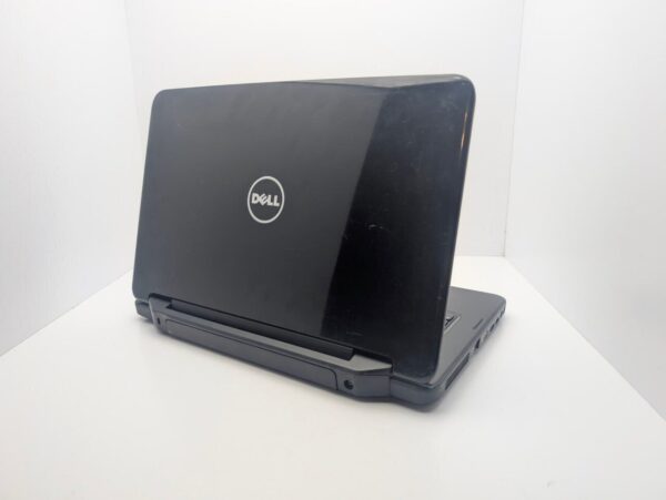 Ноутбук Dell Inspiron N5050 / 15.6" (1366x768) TN / Intel Core i3-2370M (2 (4) ядра по 2.4 GHz) / 6 GB DDR3 / 1000 GB HDD / Intel HD Graphics 3000 / WebCam / АКБ не тримає - Зображення 7