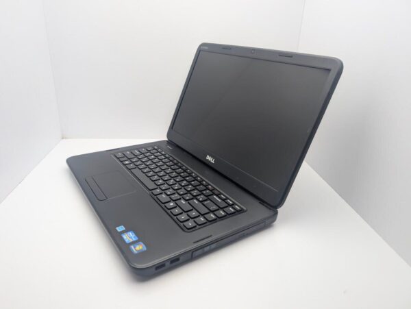 Ноутбук Dell Inspiron N5050 / 15.6" (1366x768) TN / Intel Core i3-2370M (2 (4) ядра по 2.4 GHz) / 6 GB DDR3 / 1000 GB HDD / Intel HD Graphics 3000 / WebCam / АКБ не тримає - Зображення 4