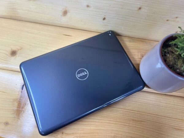 Ноутбук Dell Latitude 3380 / 13.3" (1366x768) TN / Intel Core i3-6006U (2 (4) ядра по 2.0 GHz) / 8 GB DDR4 / 128 GB SSD / Intel HD Graphics 520 / WebCam / HDMI / Windows 10 Pro - Зображення 6