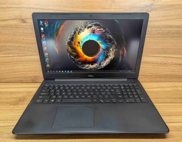 Ноутбук Dell Latitude 3590 / 15.6" (1920x1080) IPS / Intel Core i7-8550U (4 (8) ядра по 1.8 - 4.0 GHz) / 16 GB DDR4 / 512 GB SSD / AMD Radeon R7 M460, 2 GB GDDR5, 64-bit / WebCam / HDMI / Windows 10 - Зображення 2