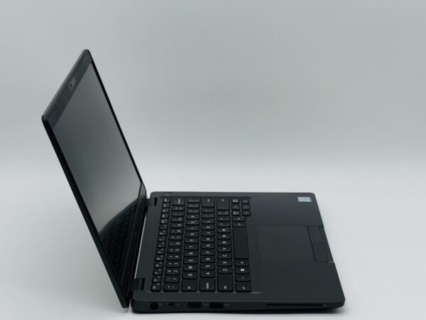 Ноутбук Dell Latitude 5300 / 13.3" (1920x1080) IPS / Intel Core i5-8365U (4 (8) ядра по 1.6 - 4.1 GHz) / 8 GB DDR4 / 240 GB SSD / Intel UHD Graphics / WebCam - Зображення 3