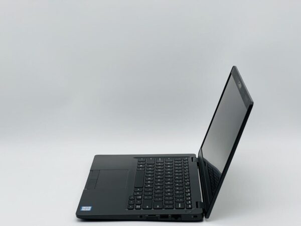 Ноутбук Dell Latitude 5300 / 13.3" (1920x1080) IPS / Intel Core i5-8365U (4 (8) ядра по 1.6 - 4.1 GHz) / 8 GB DDR4 / 240 GB SSD / Intel UHD Graphics / WebCam - Зображення 4