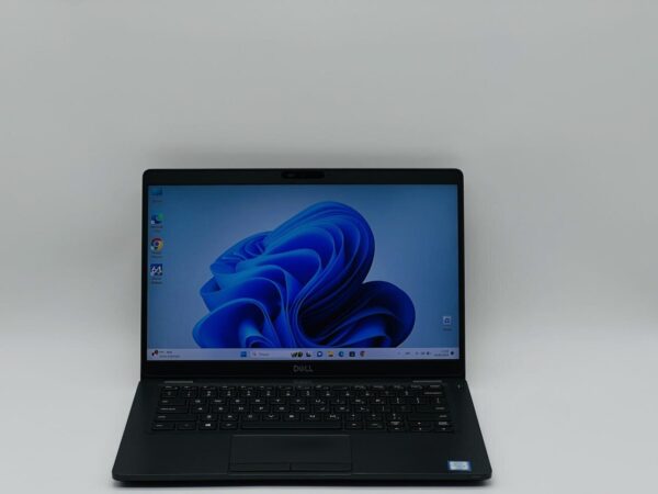 Ноутбук Dell Latitude 5300 / 13.3" (1920x1080) IPS / Intel Core i5-8365U (4 (8) ядра по 1.6 - 4.1 GHz) / 8 GB DDR4 / 240 GB SSD / Intel UHD Graphics / WebCam - Зображення 2