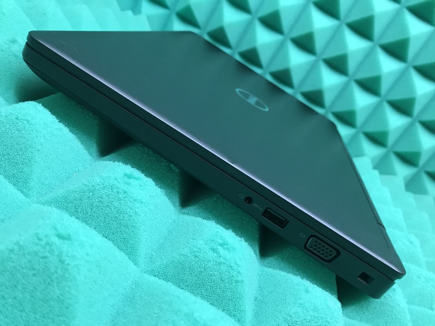 Ноутбук Dell Latitude 5480 / 14" (1366x768) TN / Intel Core i7-7600U (2 (4) ядра по 2.8 - 3.9 GHz) / 8 GB DDR4 / 240 GB SSD M.2 / Intel HD Graphics 620 / WebCam / USB 3.1 / HDMI / Windows 11 ліцензія - Зображення 6