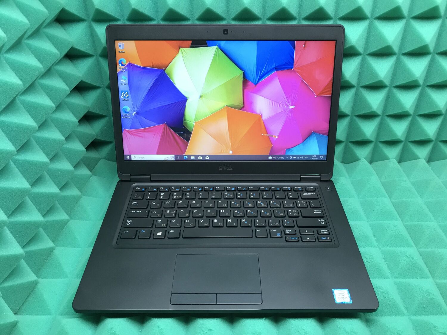 Ноутбук Dell Latitude 5490 / 14" (1920x1080) IPS / Intel Core i5-8250U (4 (8) ядра по 1.6 - 3.4 GHz) / 8 GB DDR4 / 256 GB SSD / Intel UHD Graphics 620 / WebCam / USB 3.1 / HDMI / Windows 10 ліцензія - Зображення 2