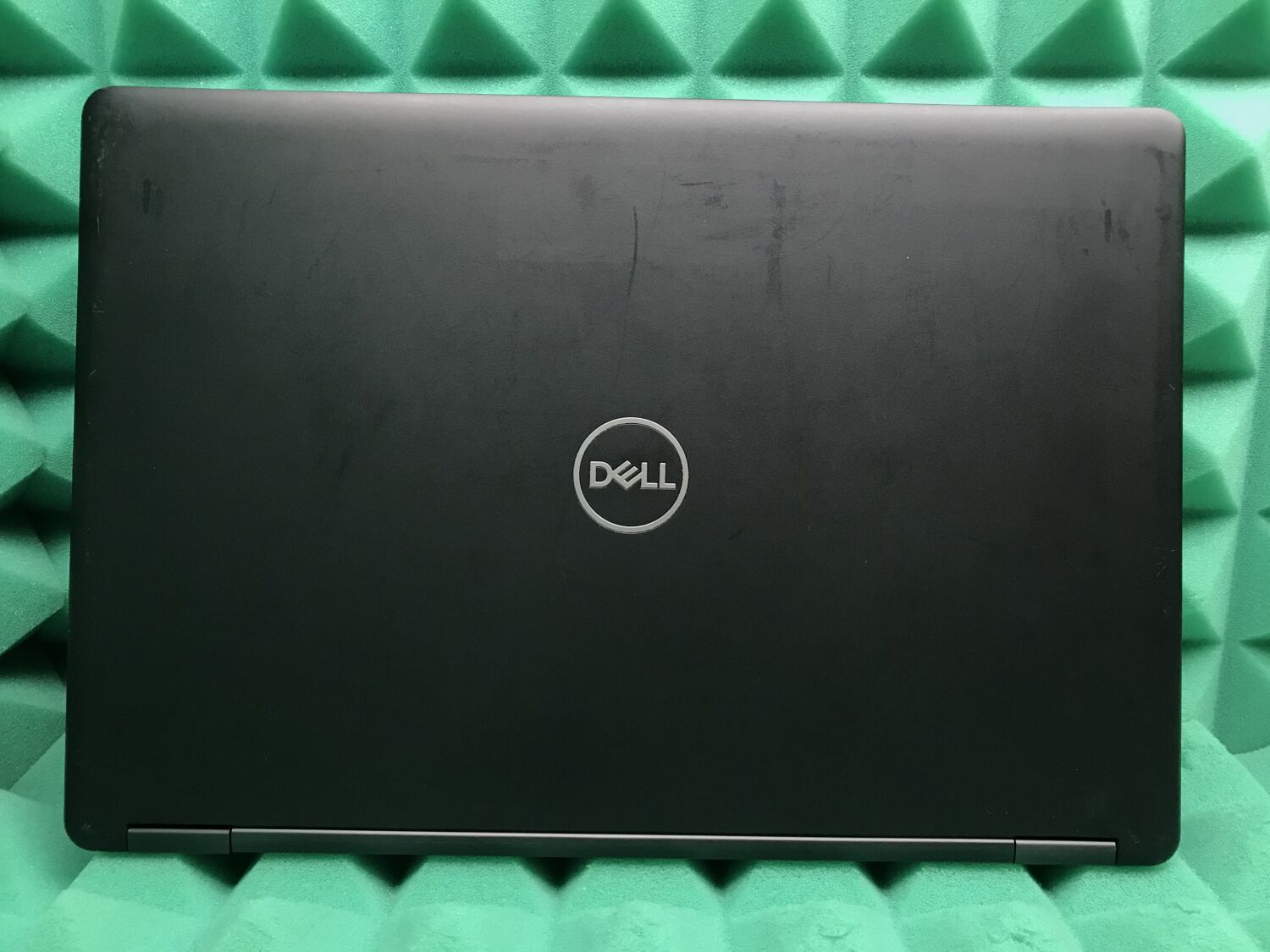 Ноутбук Dell Latitude 5490 / 14" (1920x1080) IPS / Intel Core i5-8250U (4 (8) ядра по 1.6 - 3.4 GHz) / 8 GB DDR4 / 256 GB SSD / Intel UHD Graphics 620 / WebCam / USB 3.1 / HDMI / Windows 10 ліцензія - Зображення 5