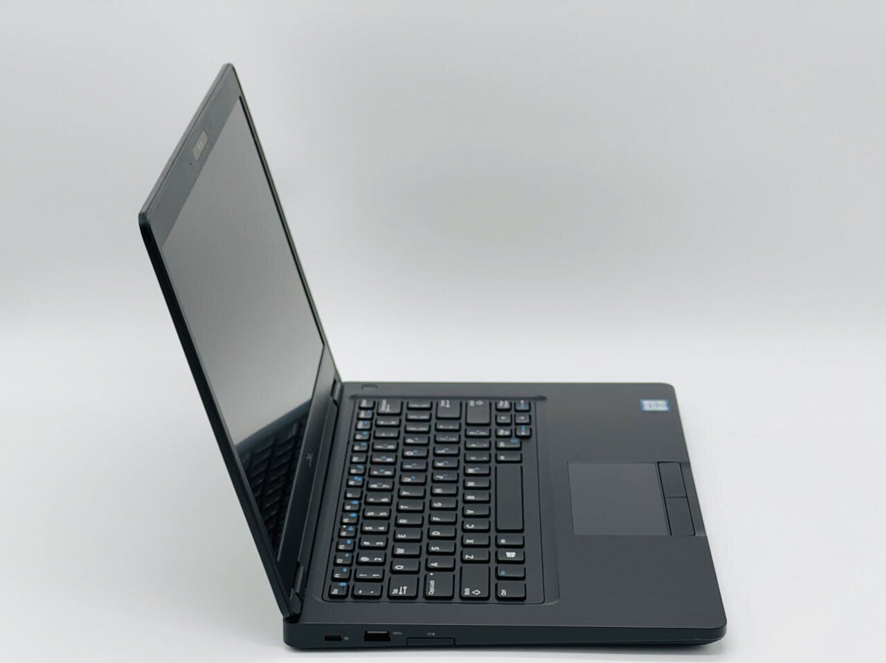 Ноутбук Dell Latitude 5491 / 14" (1920x1080) IPS / Intel Core i5-8400H (4 (8) ядра по 2.5 - 4.2 GHz) / 16 GB DDR4 / 250 GB SSD / Intel UHD Graphics 630 / WebCam - Зображення 3