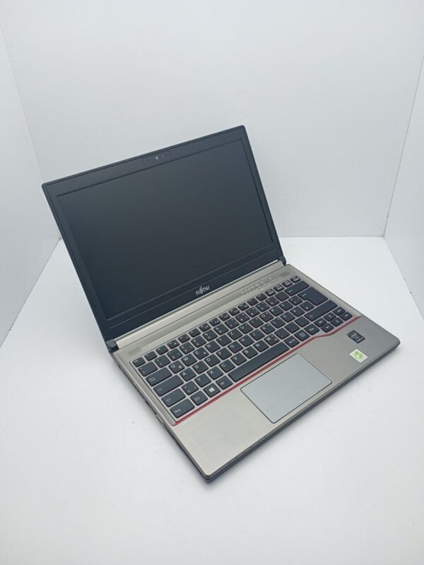 Ноутбук Dell Latitude 7520 / 15.6" (1920x1080) TN / Intel Core i5-3230M (2 (4) ядра по 2.6 - 3.2 GHz) / 8 GB DDR3 / 750 GB HDD / Intel HD Graphics 4000 / WebCam - Зображення 5